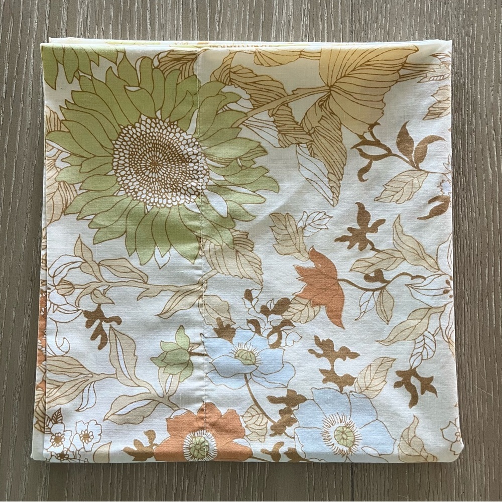 Vintage 70s Cannon Royal Family Percale King Pillowcase/Quilt Fabric